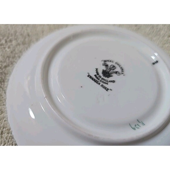 Swansea Rose (Magenta) Demitasse Cup and Saucer R139 Signed W Birbeck - Picture 10 of 14